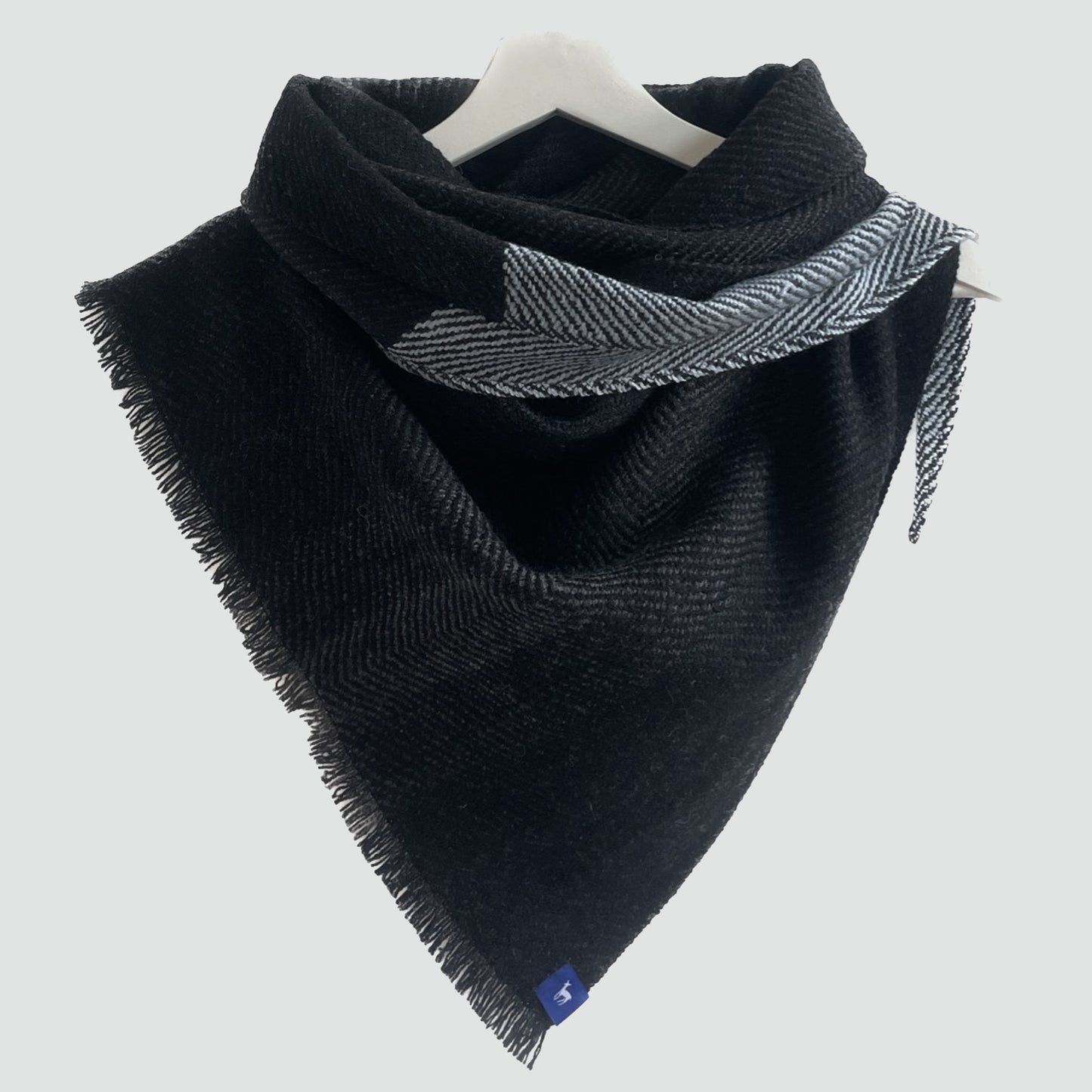 Silky herringbone dark