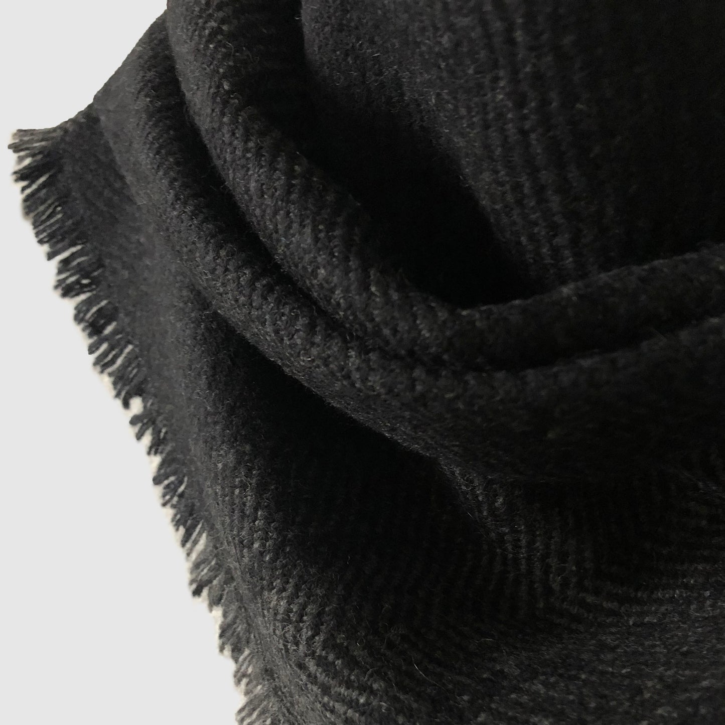 Silky herringbone dark