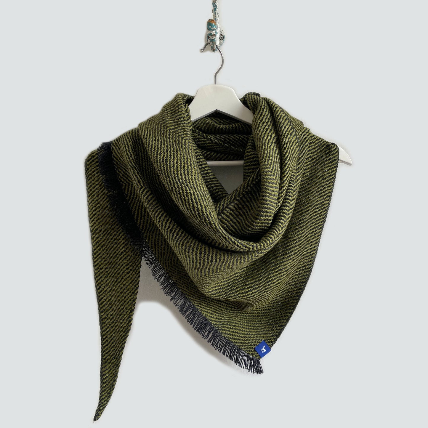 Silky herringbone dark