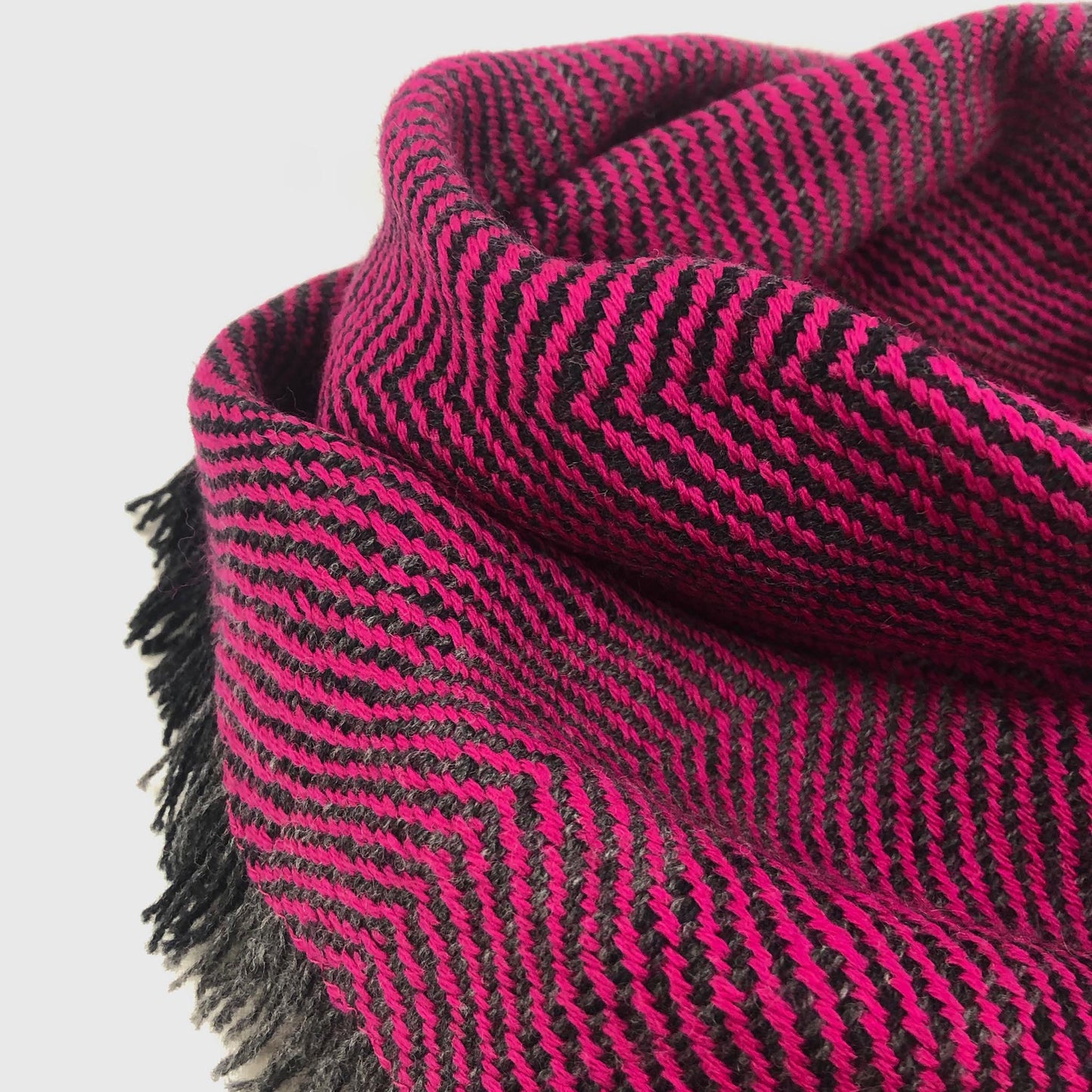 Silky herringbone dark