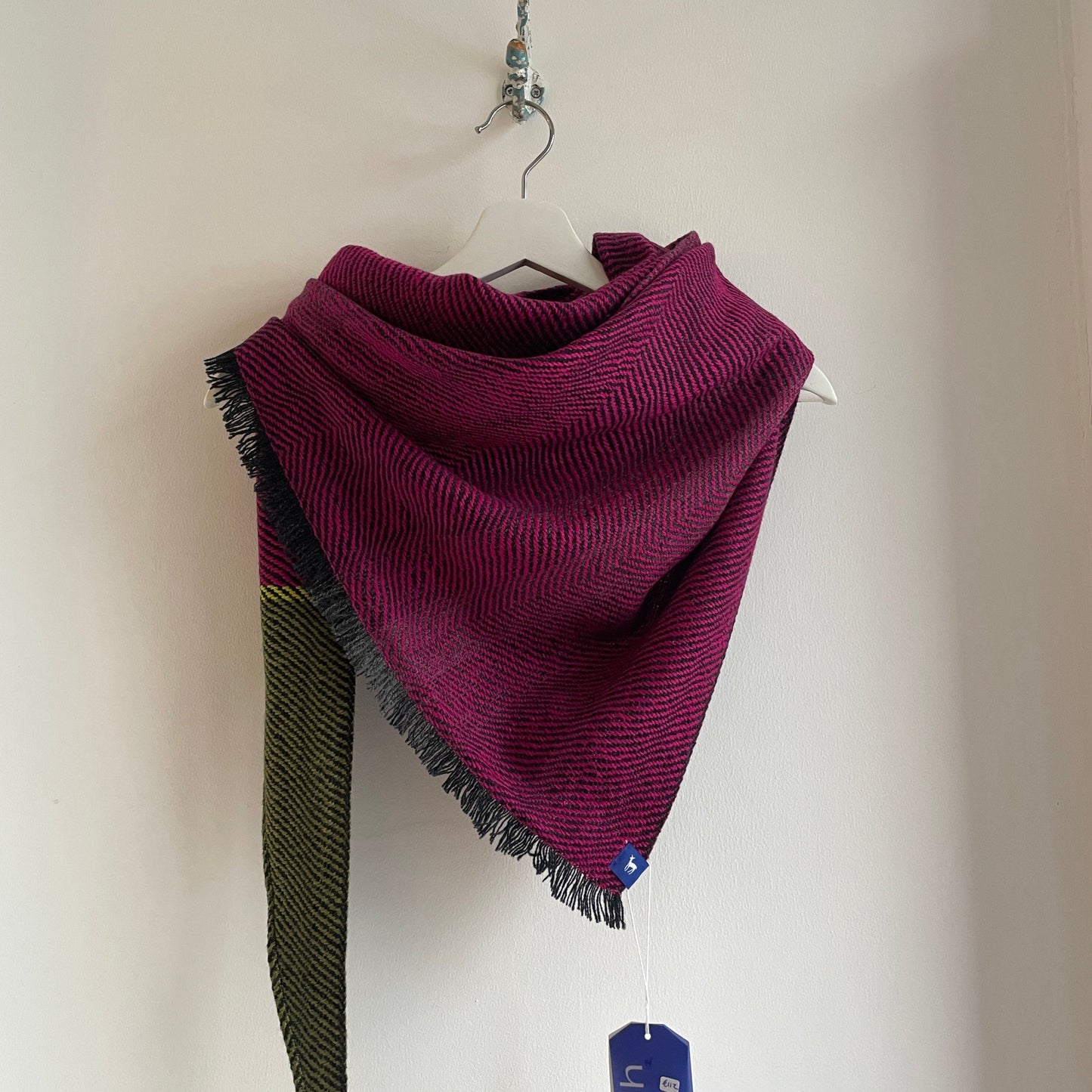 Silky herringbone dark