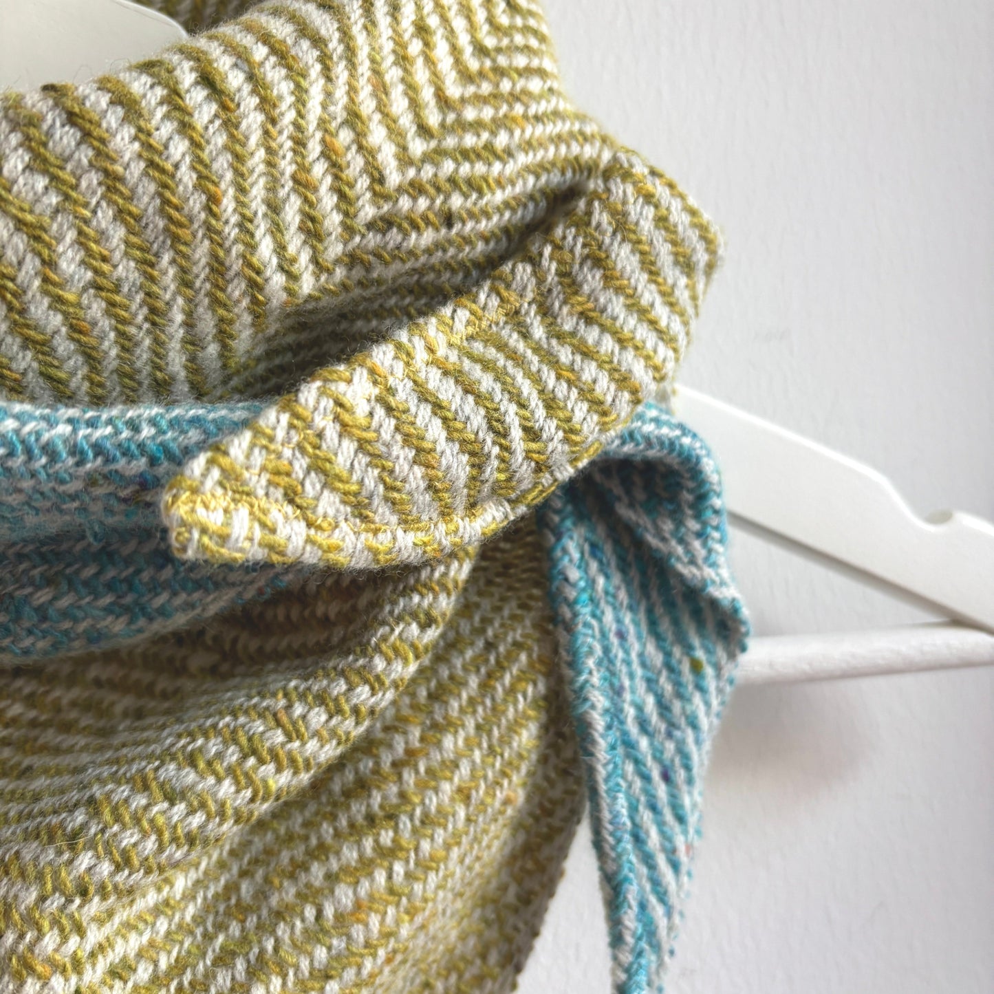 Herringbone fleck medium triangle scarf