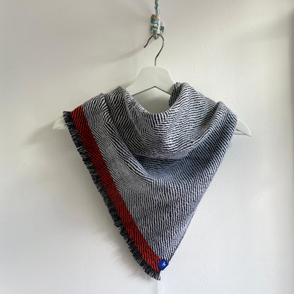 Silky herringbone dark large triangle