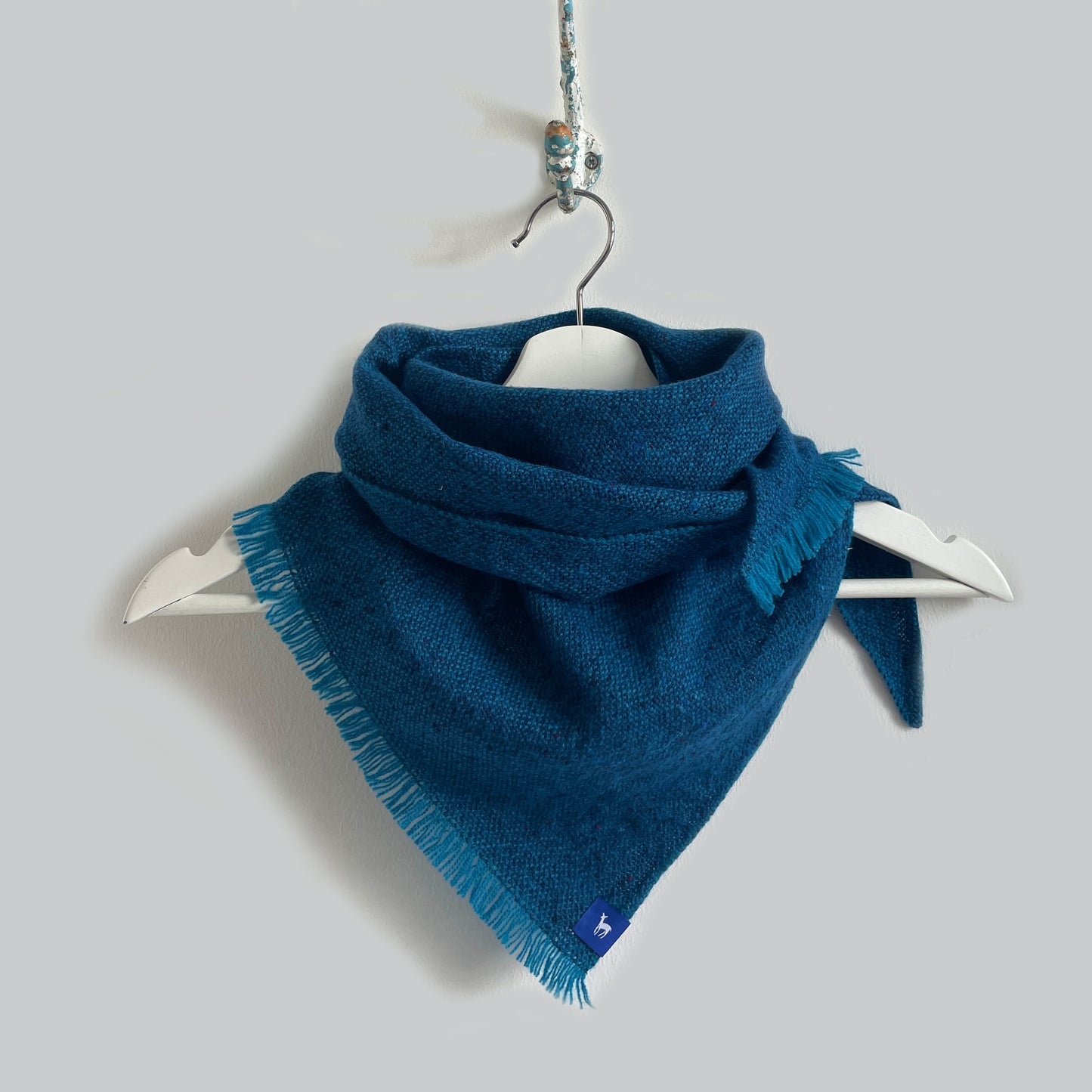 Medium Fleck Plain Weave Triangle Scarves