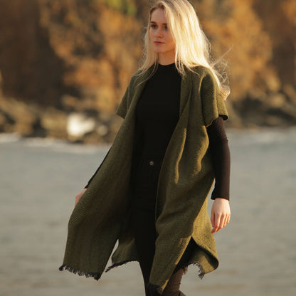 Silky med-heavy weave